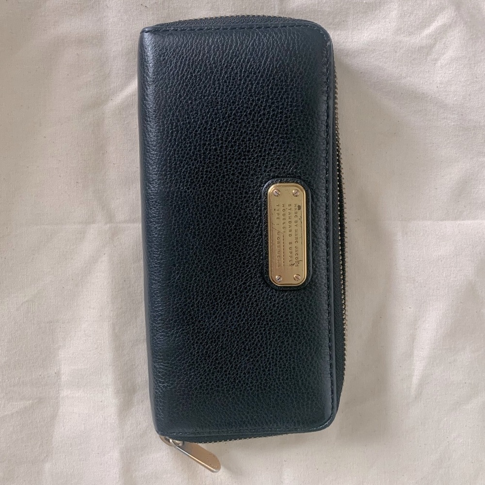 Marc Jacobs Leather Zippered Wallet